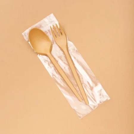 vienreizējie galda piederumi disposable cutlery